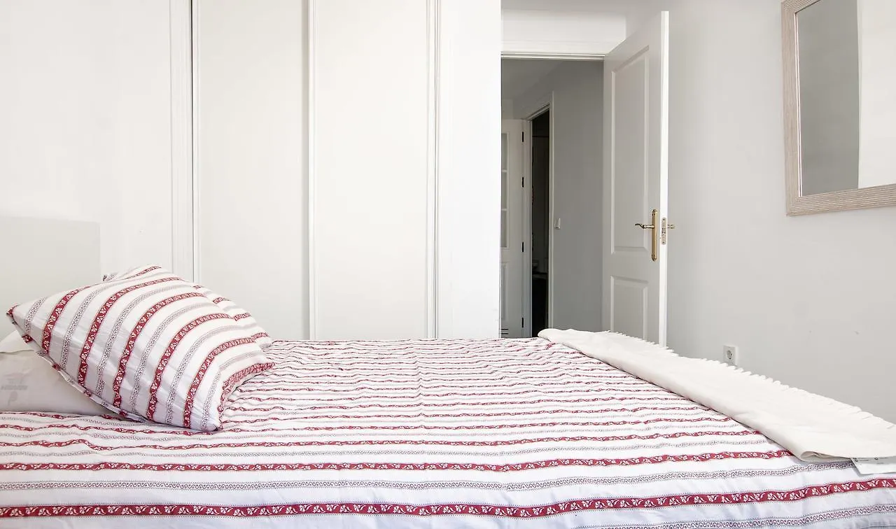 Bonito Apartamento En Nueva Andalucia Marbella