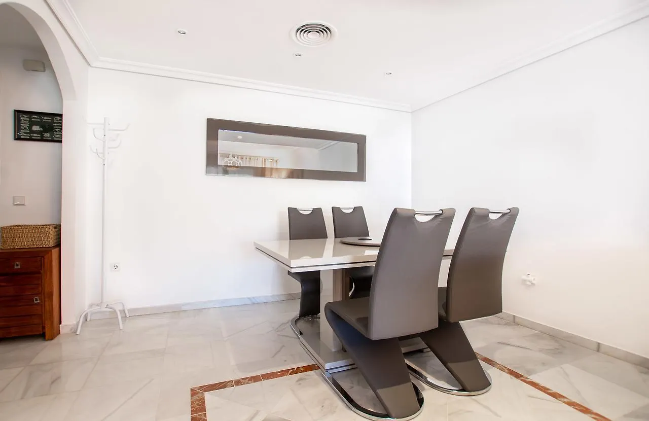Bonito Apartamento En Nueva Andalucia Marbella 0*,  Spain