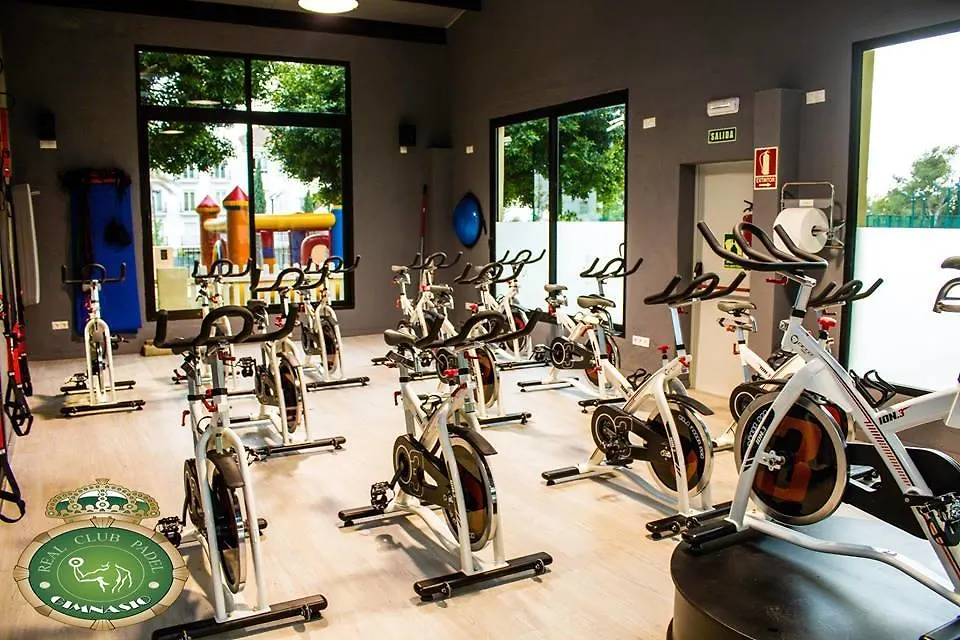 Bonito Apartamento En Nueva Andalucia Marbella